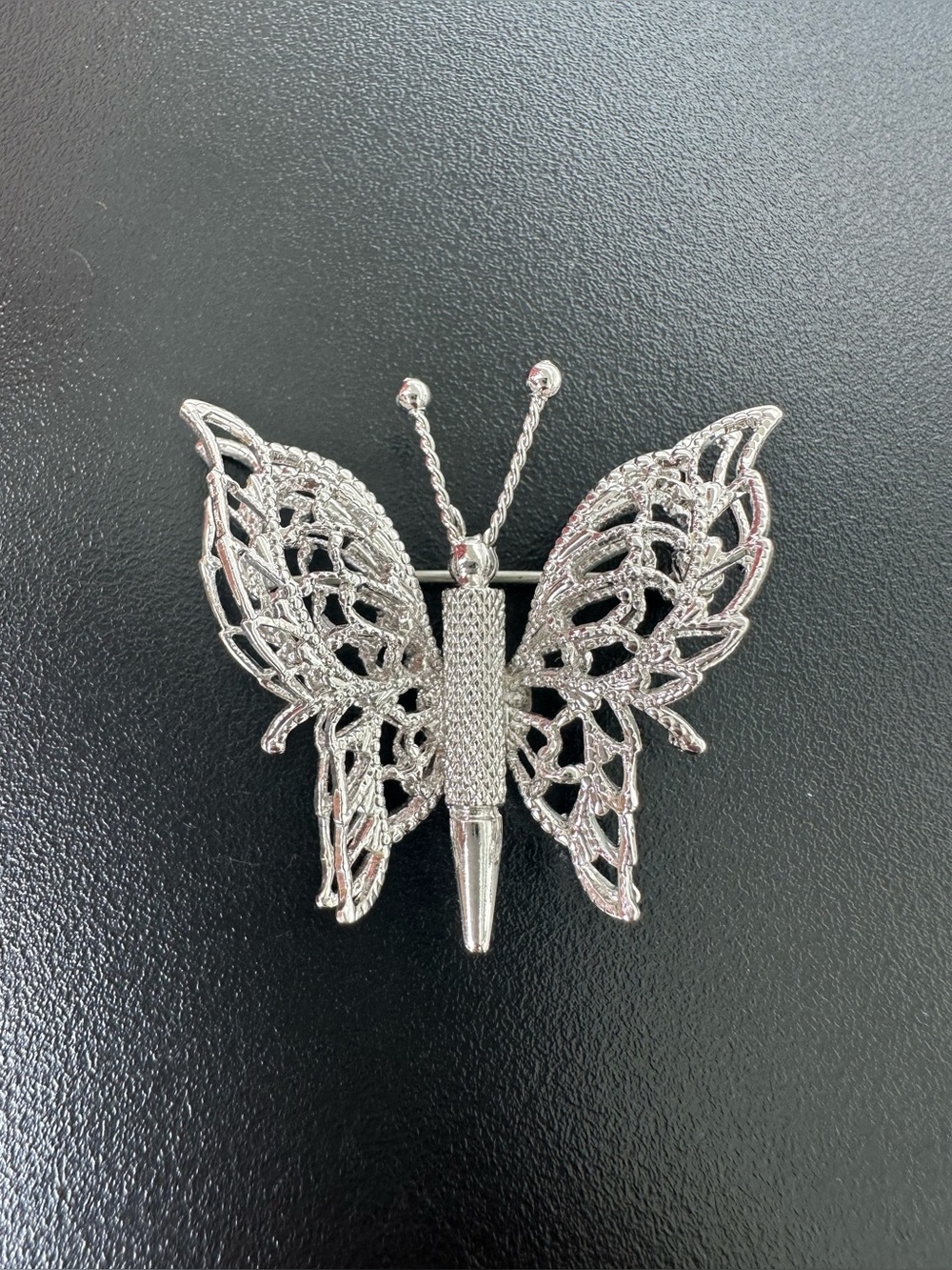 Vintage Monet silver-toned filigree wings butterfly brooch
